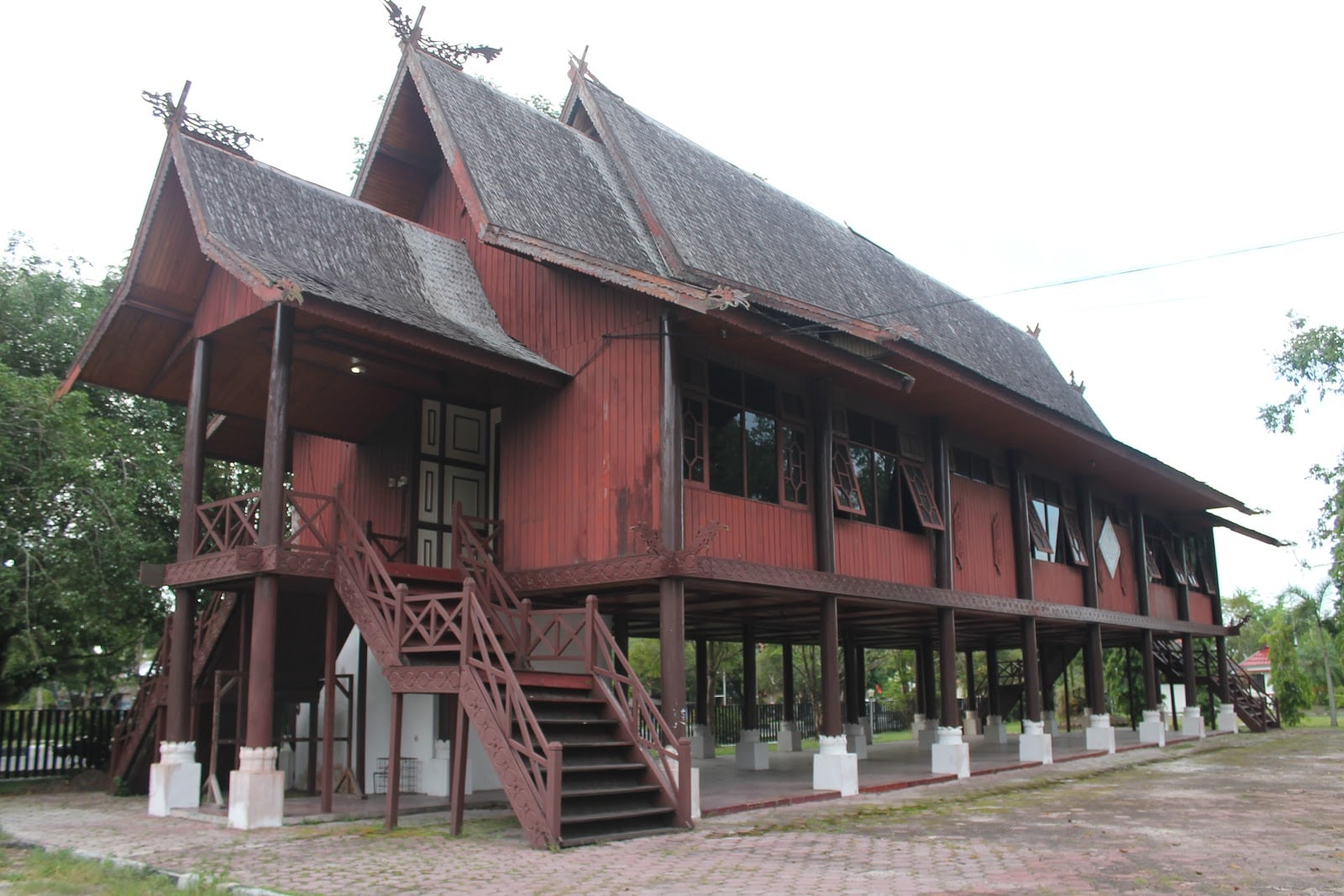 Anggun 21 Gambar Rumah Adat Kalimantan Barat 19 Ide Desain Rumah Furniture untuk 21 Gambar Rumah Adat Kalimantan Barat