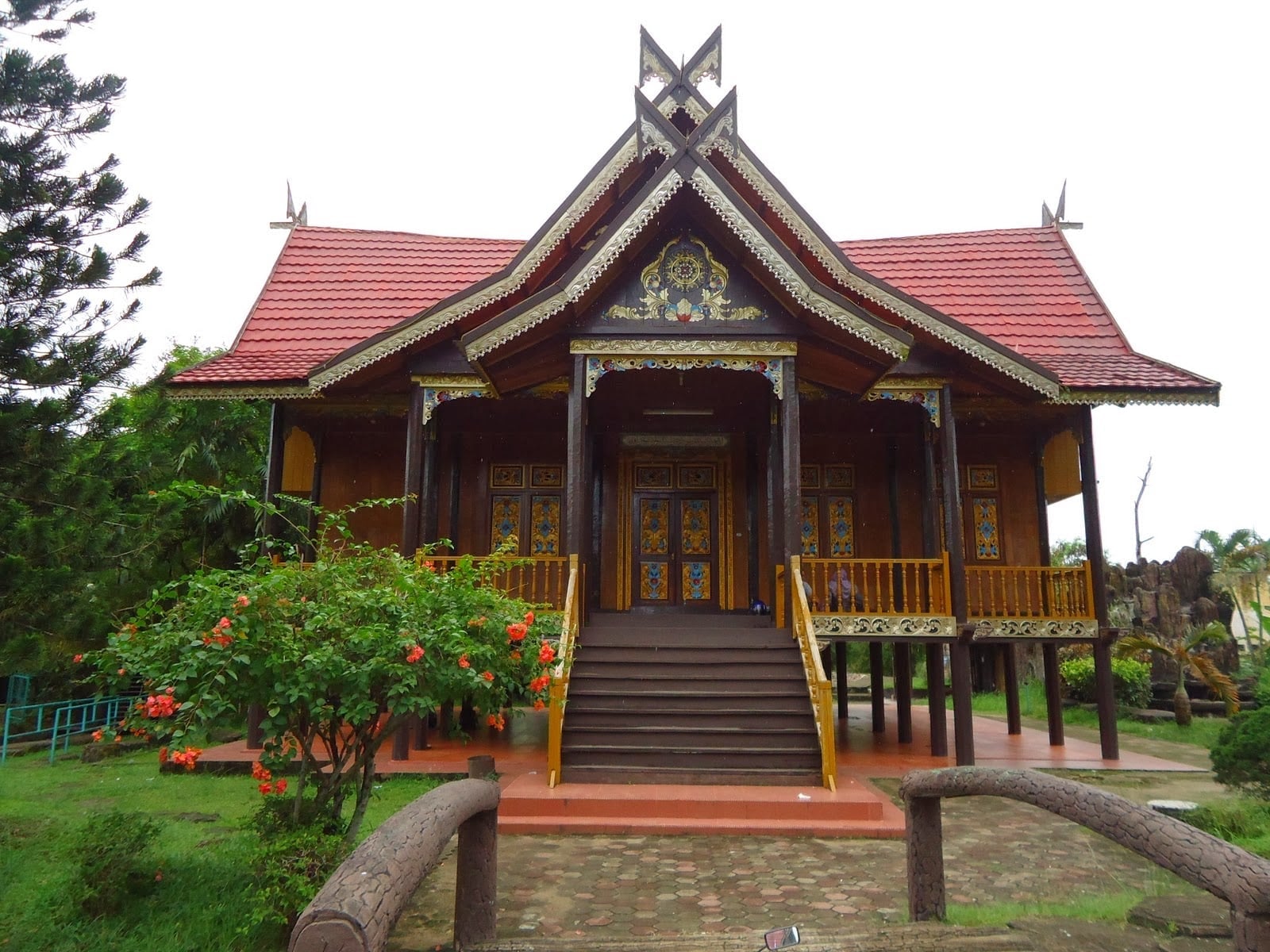 Bagus 21 Gambar Rumah Adat Joglo Yogyakarta 30 Ide Dekorasi Rumah oleh 21 Gambar Rumah Adat Joglo Yogyakarta