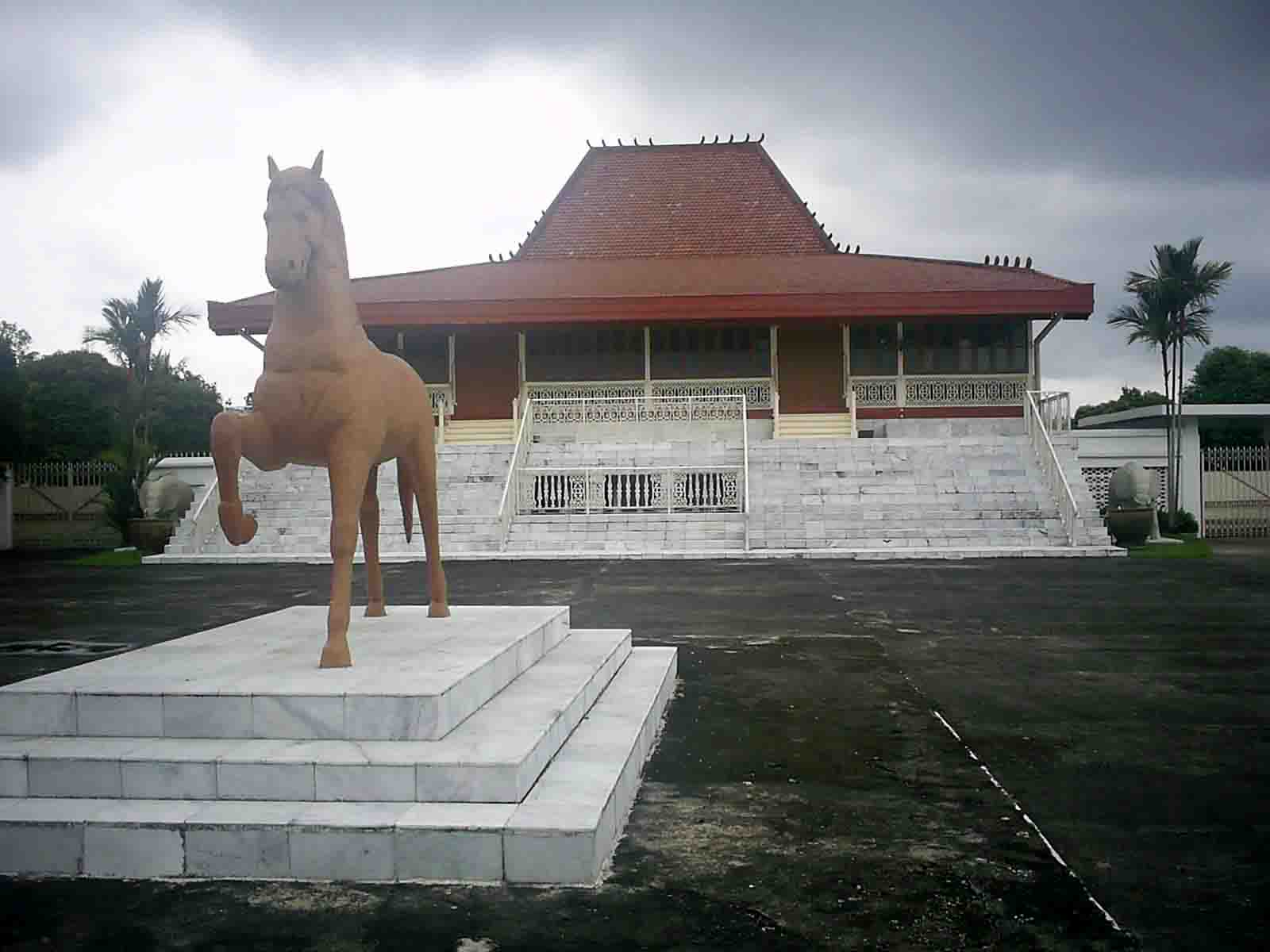 Cantik 21 Gambar Rumah Adat Palembang 35 Dalam Ide Dekorasi Rumah untuk 21 Gambar Rumah Adat Palembang