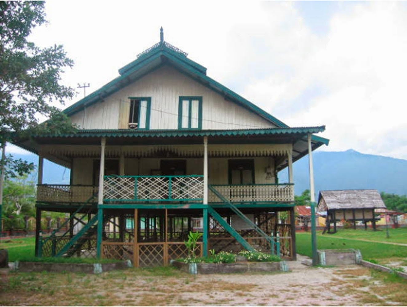 Indah 21 Gambar Rumah Adat Gorontalo 22 Dengan Tambahan Dekorasi Interior Rumah untuk 21 Gambar Rumah Adat Gorontalo