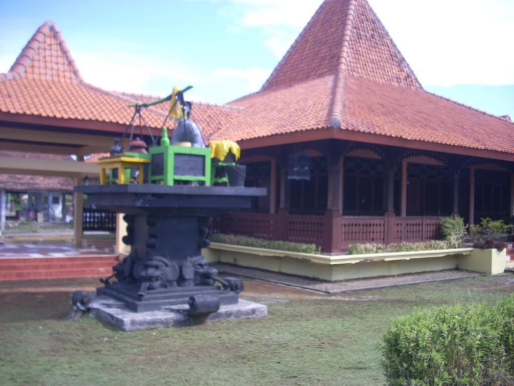 Keren 21 Gambar Rumah Joglo Jawa Timur 17 Dengan Tambahan Ide Desain Interior Untuk Desain Rumah untuk 21 Gambar Rumah Joglo Jawa Timur