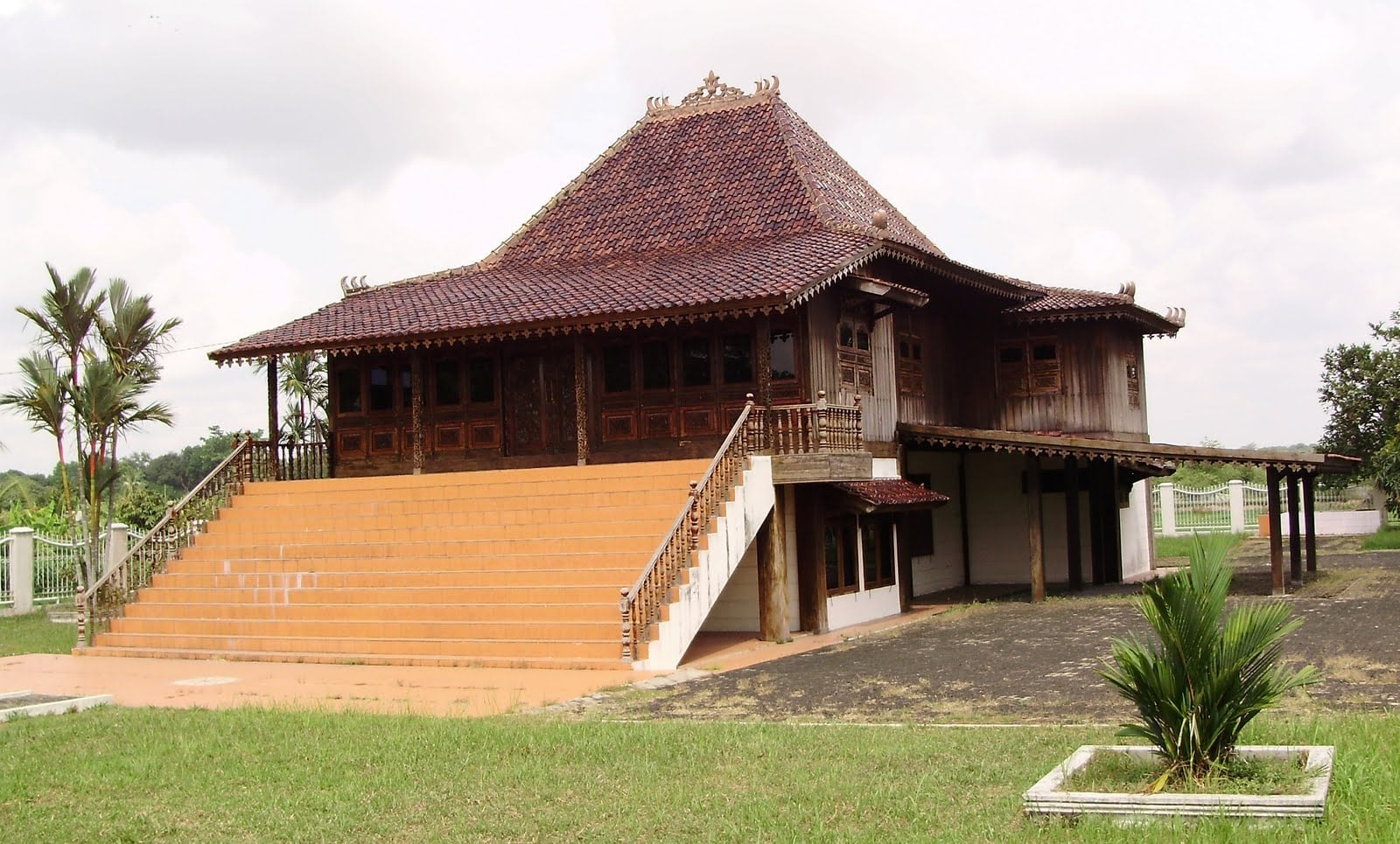 Luar biasa 21 Gambar Rumah Adat Tradisional 89 Bangun Dekorasi Interior Rumah untuk 21 Gambar Rumah Adat Tradisional