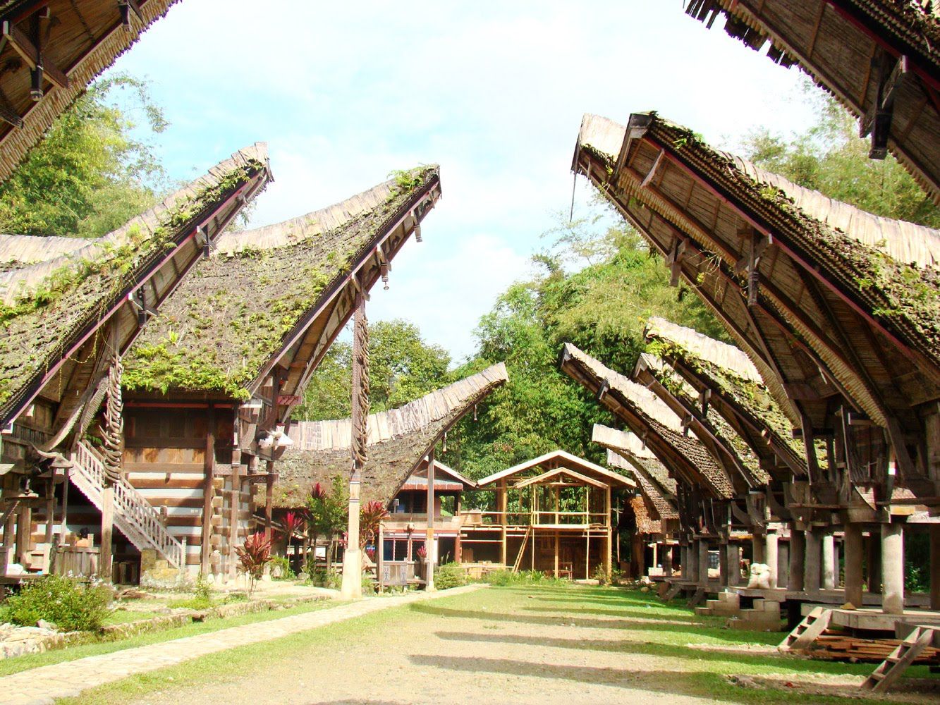 Menyenangkan 21 Gambar Rumah Adat Toraja 68 Ide Dekorasi Rumah oleh 21 Gambar Rumah Adat Toraja