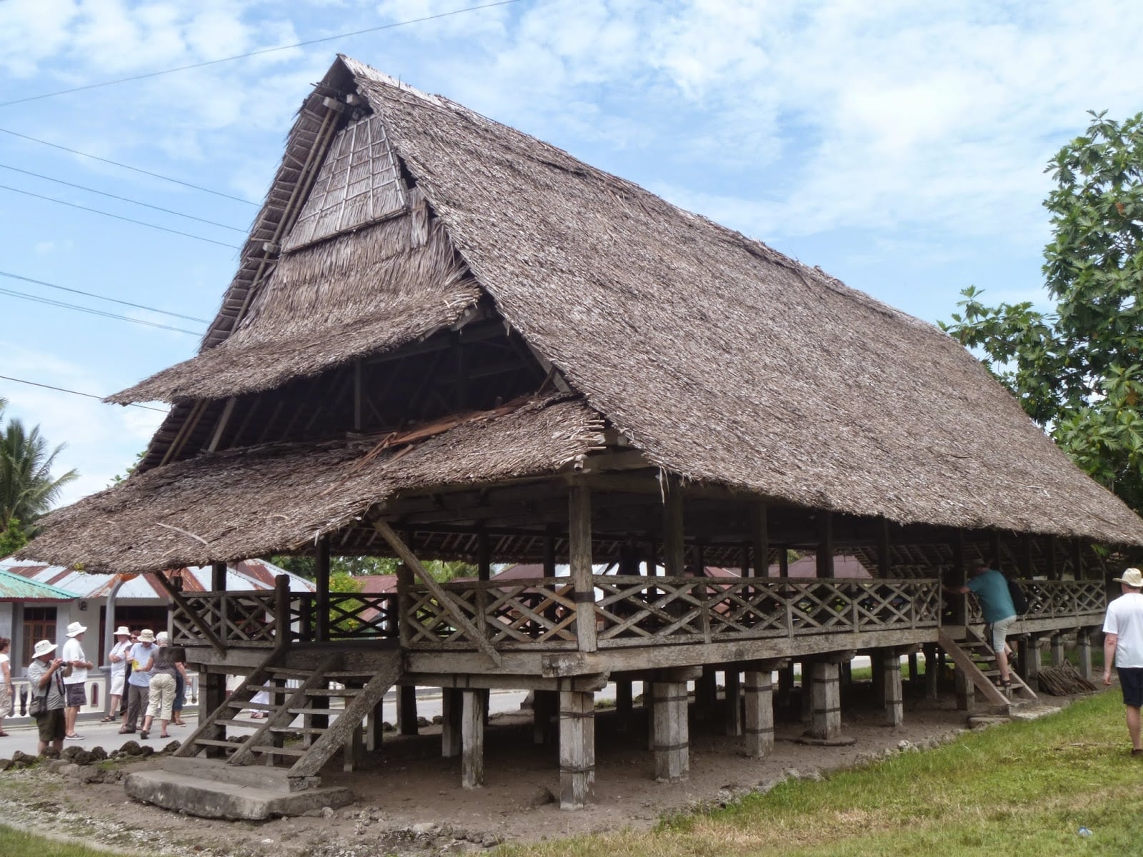 Minimalis 21 Gambar Rumah Adat Maluku Utara 25 Dalam Perancangan Ide Dekorasi Rumah dengan 21 Gambar Rumah Adat Maluku Utara