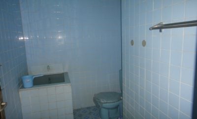 27 Trendy Desain Kamar Mandi Wc Jongkok Warna Biru Terlengkap