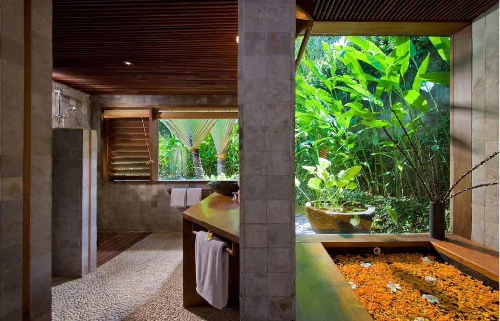 Desain Kamar Mandi Villa Bali