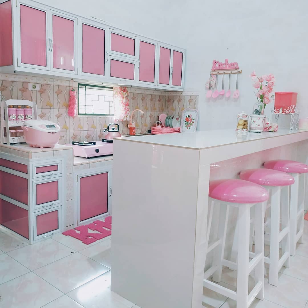 33 Gambar Desain Dapur Cantik Warna Pink Paling Banyak di Cari