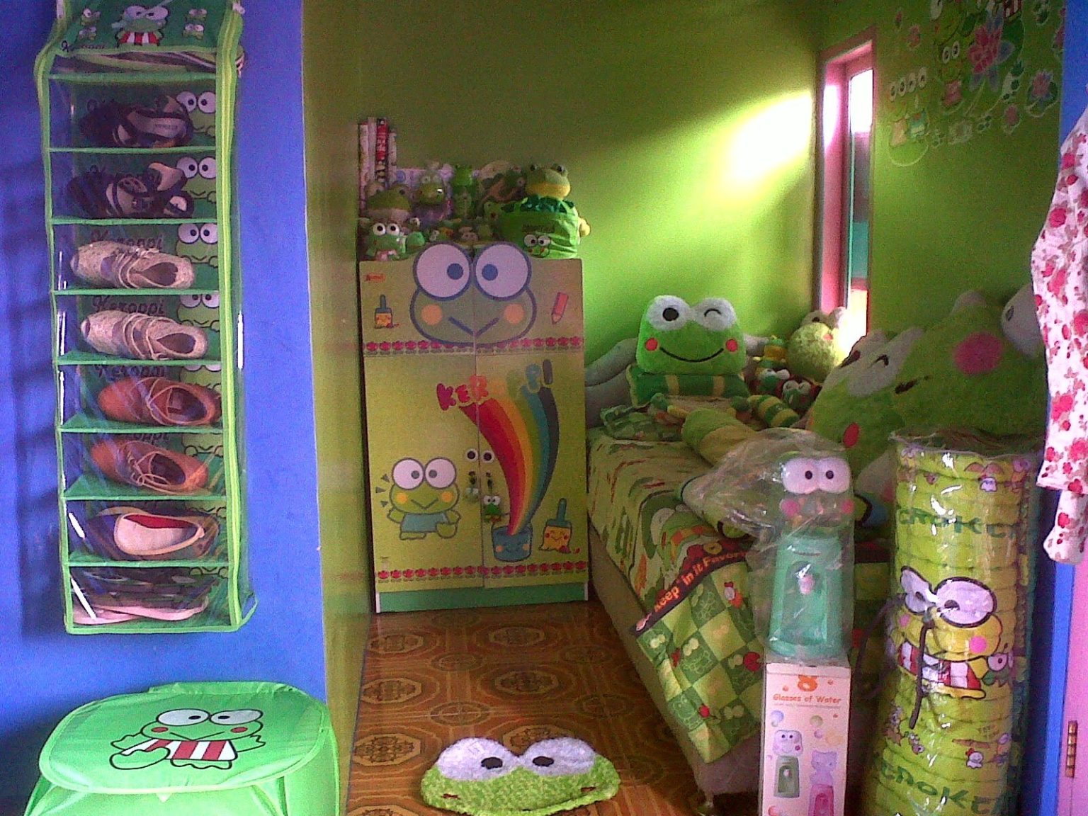 Dekorasi Kamar Tidur Tema Keroppi