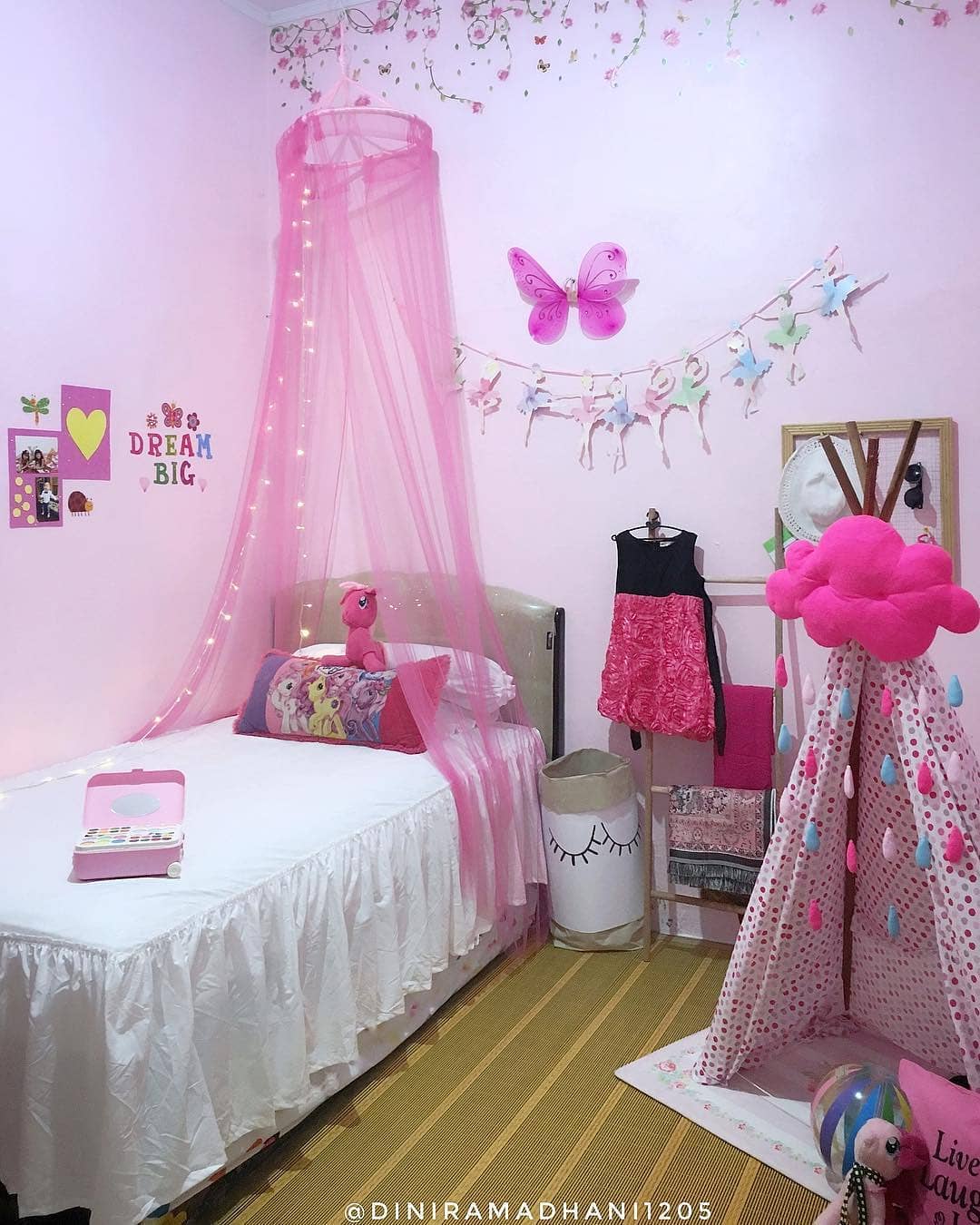 73 Trendy Desain Kamar Minimalis Pink Paling Banyak di Cari