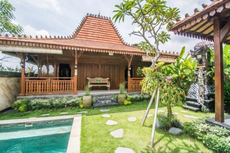 Desain Rumah  Joglo Unik Tipe  Klasik  Sederhana dan Modern 